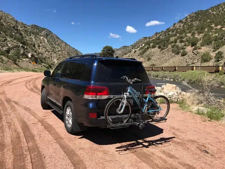 2017 Toyota Land Cruiser 6