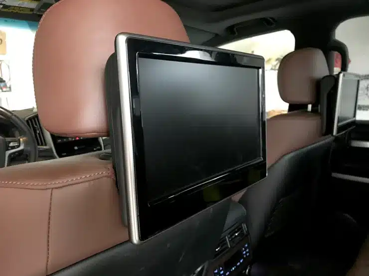2017 Toyota Land Cruiser 2