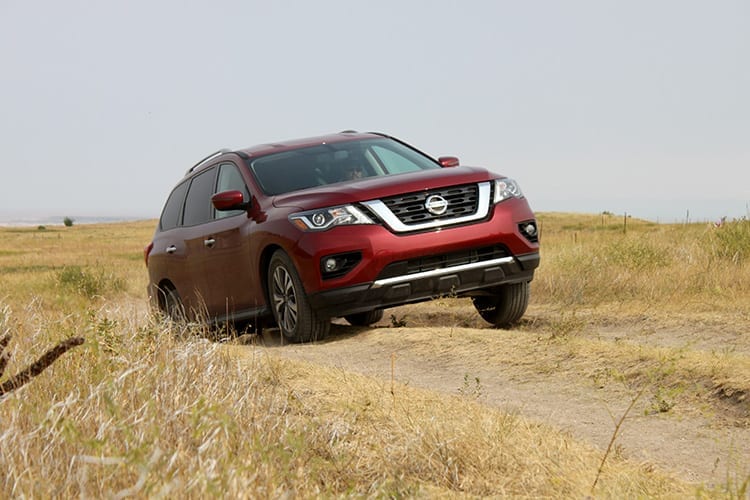 Review: 2017 Nissan Pathfinder – Get OFF The Damn Pavement