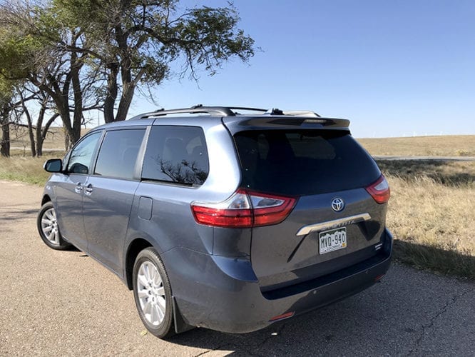 2017 Toyota Sienna Limited Premium - 5 Things You Need to Know
