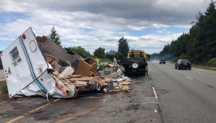 New RV Camper Wrecked 20 Minutes After Buying It 