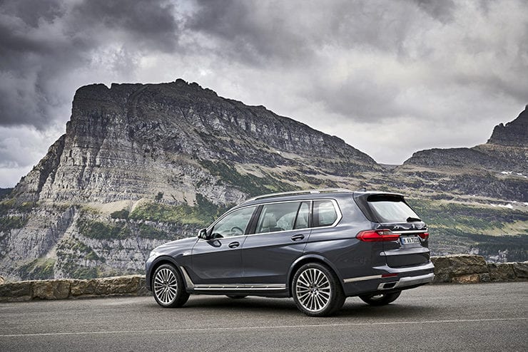 2019 BMW X7 Revealed - Three-Row BMW SUV Breaks New Ground For Company