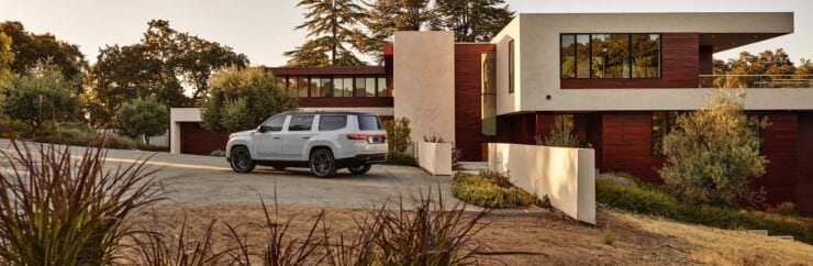 Jeep Grand Wagoneer