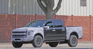 2022 Ford Raptor spy video v8 engine growl