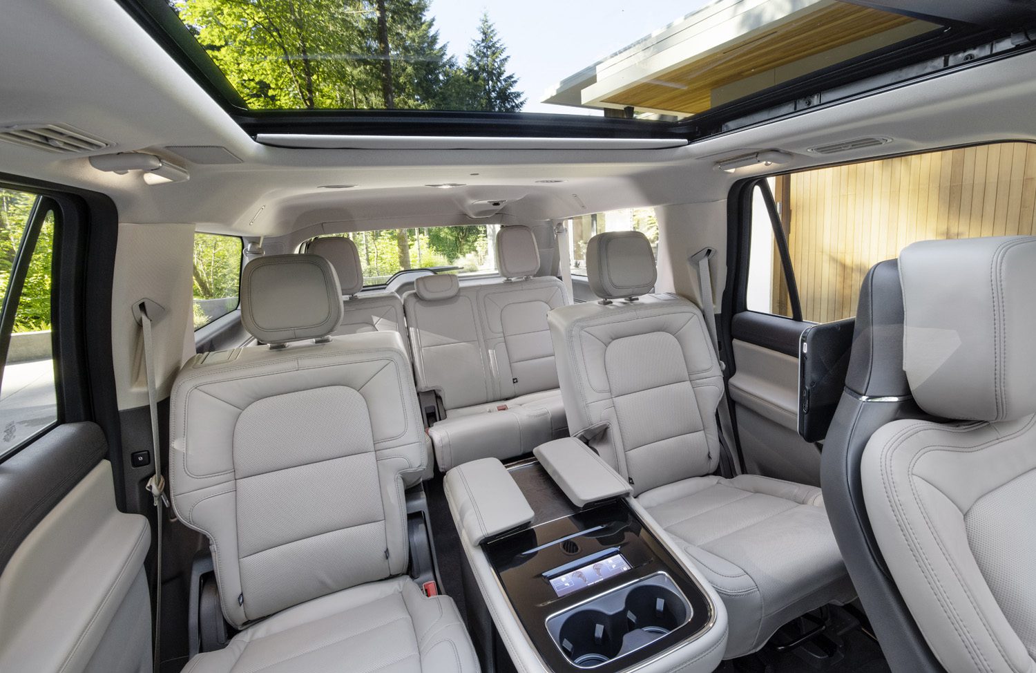2022 Navigator