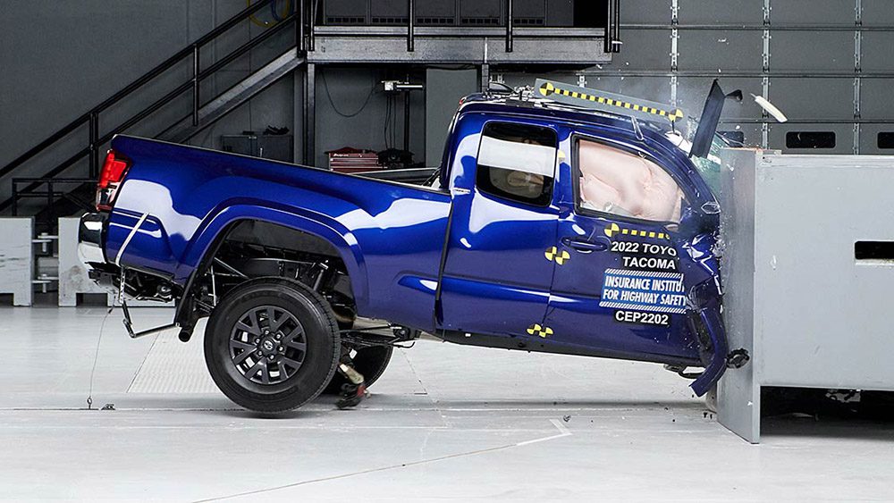 2022 Toyota Tacoma crash test