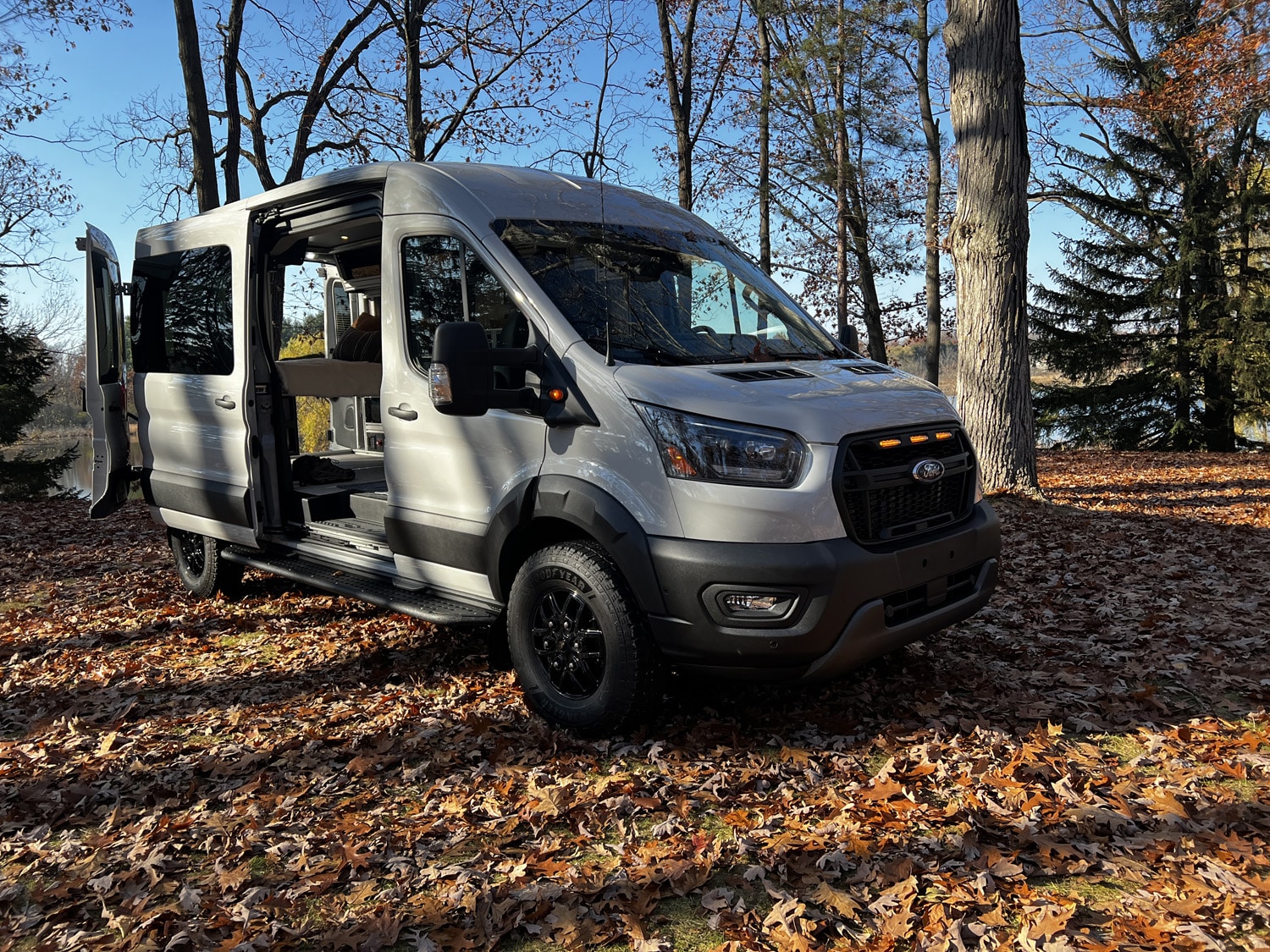 2023 Ford Transit Trail