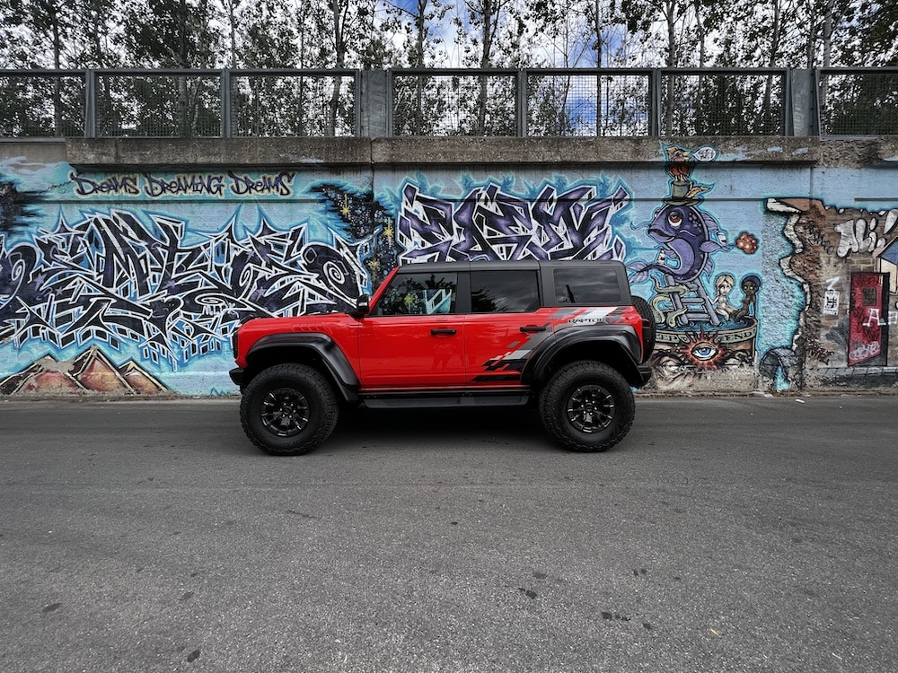 2023 ford bronco raptor 1
