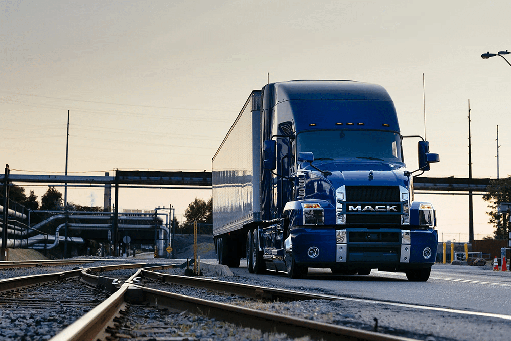 mack trucks uaw strike