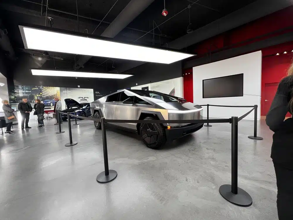 2023 tesla cybertruck in chicago 1