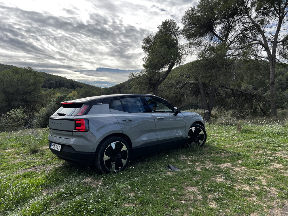 2025 volvo ex30 1