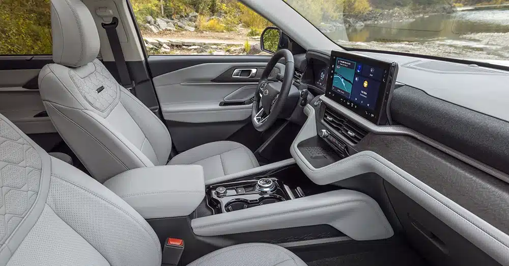 2025 ford explorer platinum 08