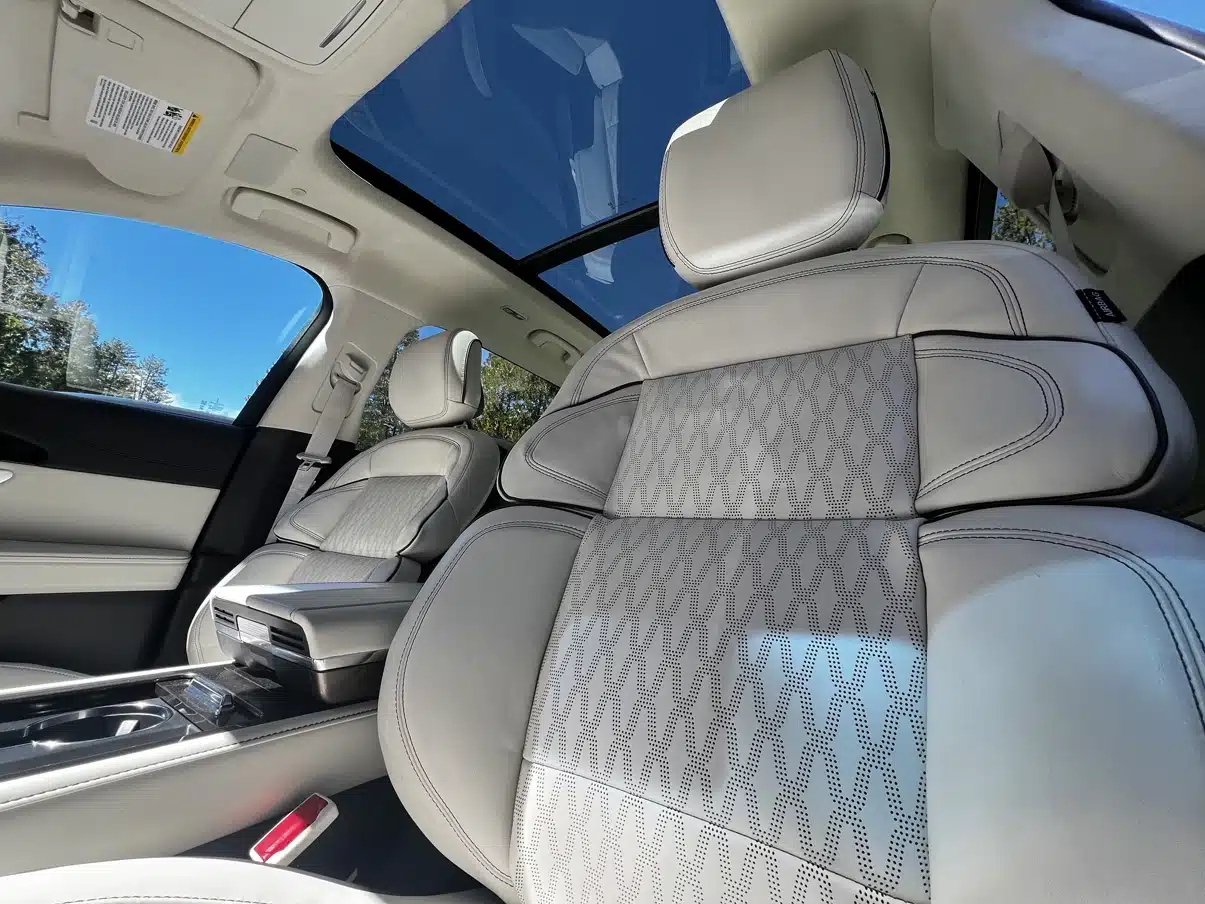 2024 lincoln nautilus 9