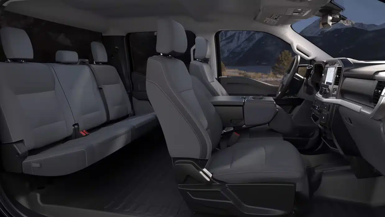 6-seater 2024 trucks