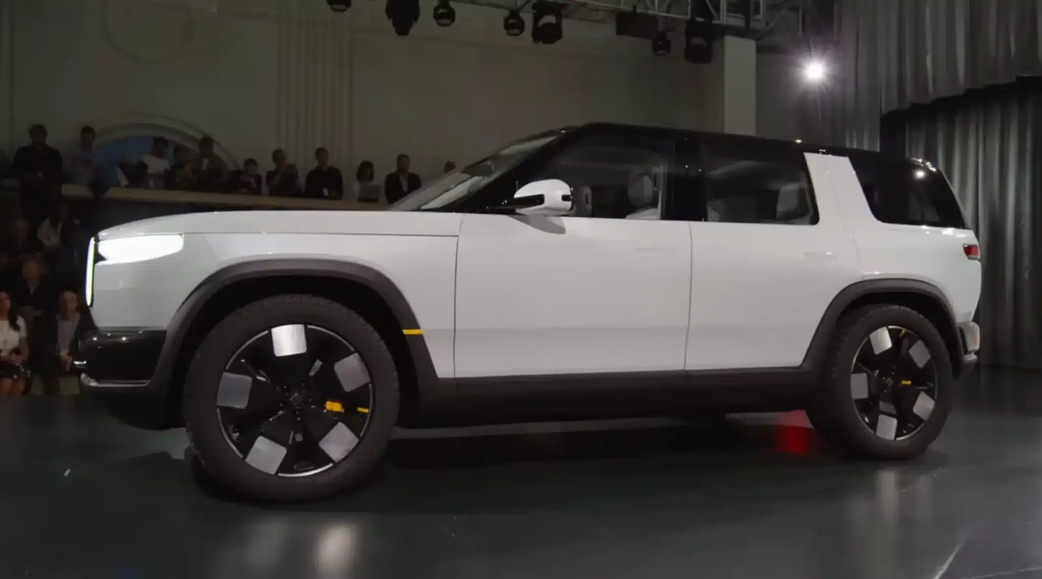 rivian r2 7