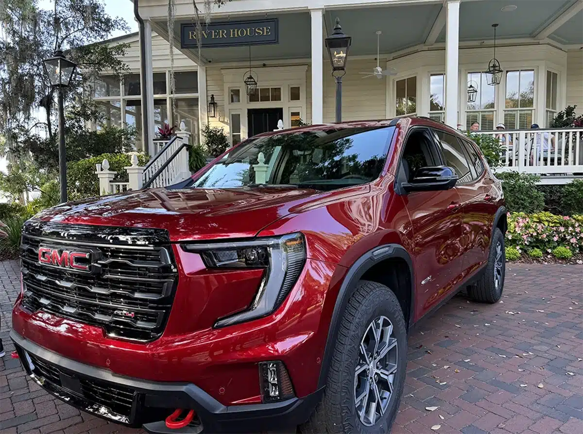 2024 GMC Acadia 12