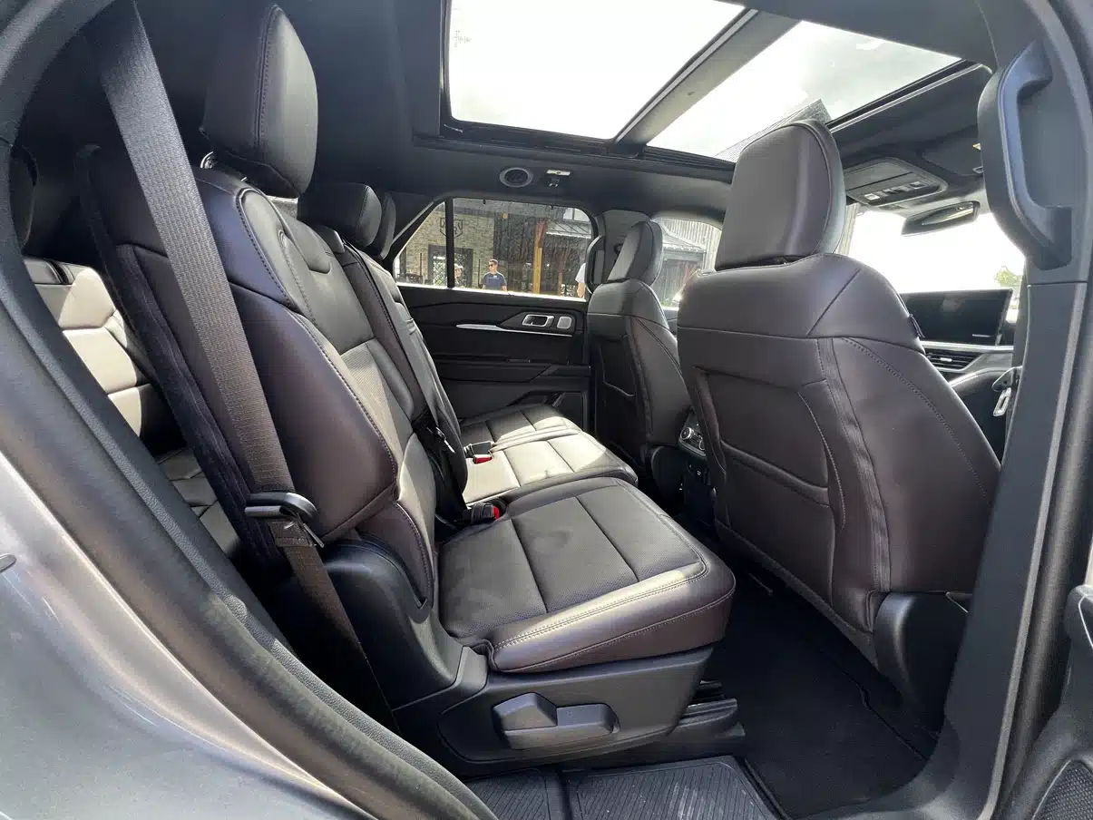 2025 ford explorer 3