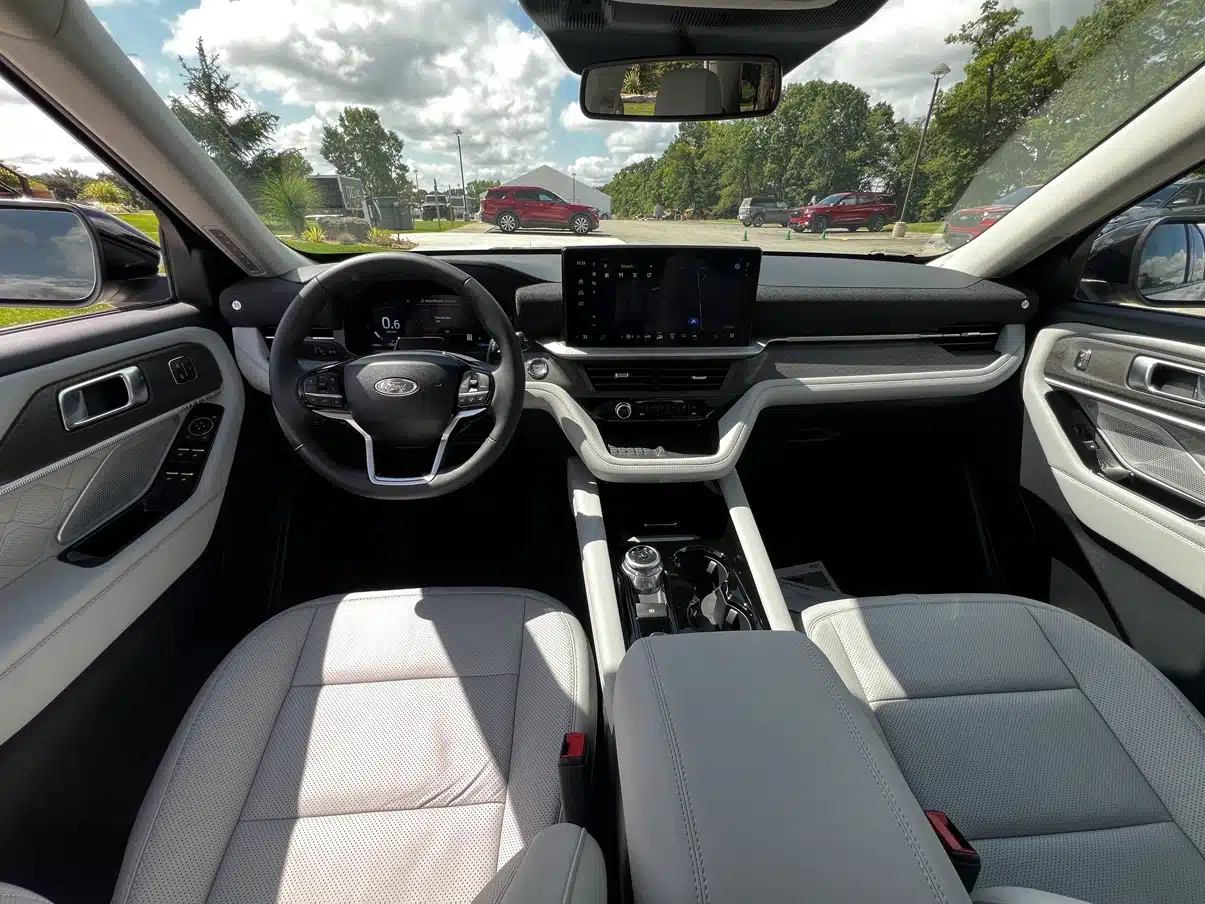 2025 ford explorer 6