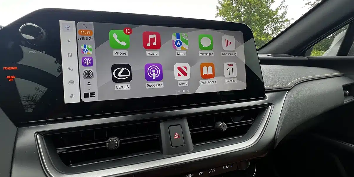 apple carplay in lexus ux