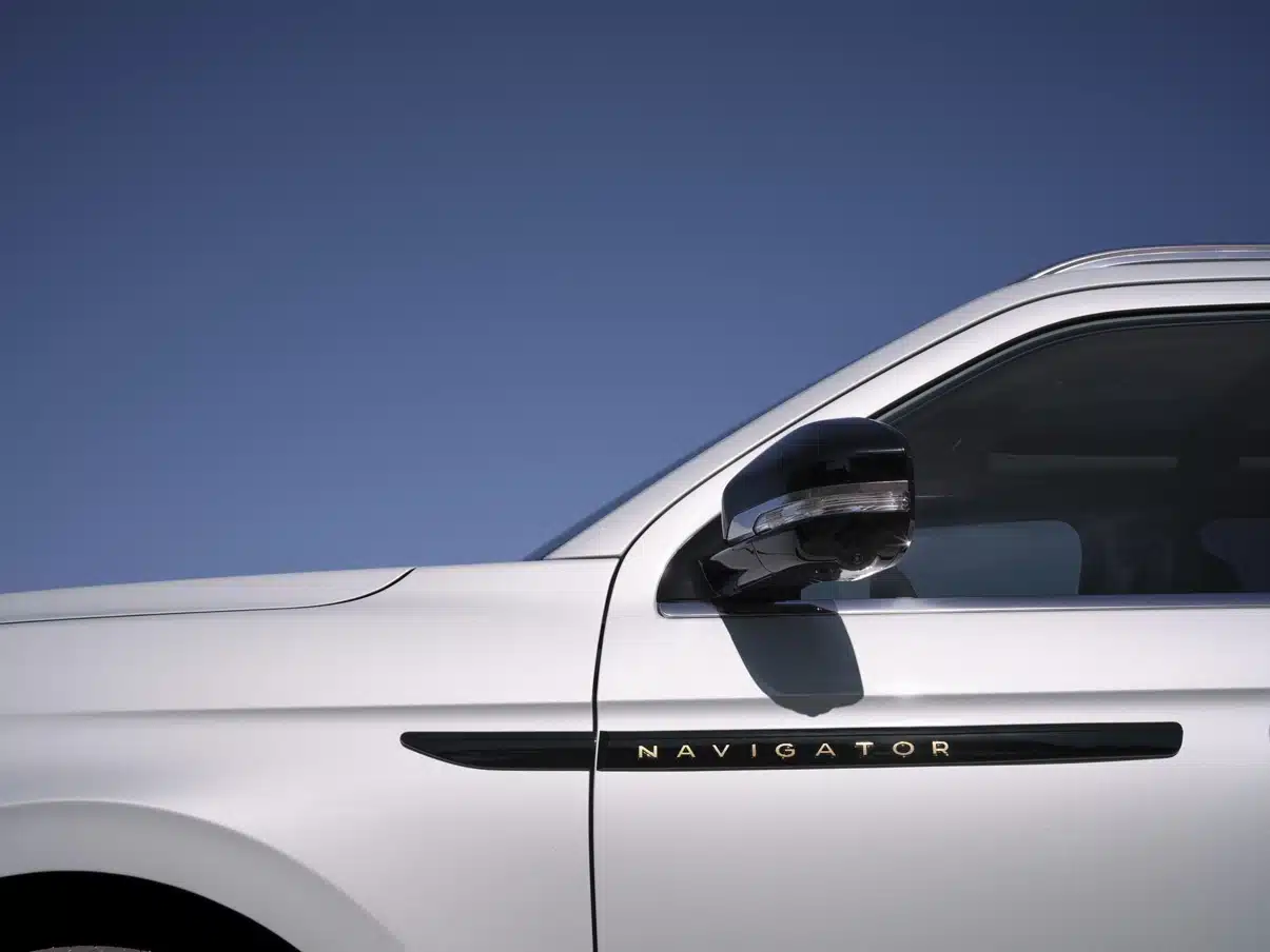 2025 lincoln navigator black label 21