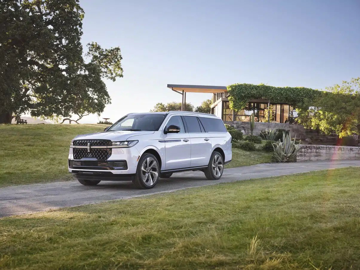 2025 lincoln navigator black label 31