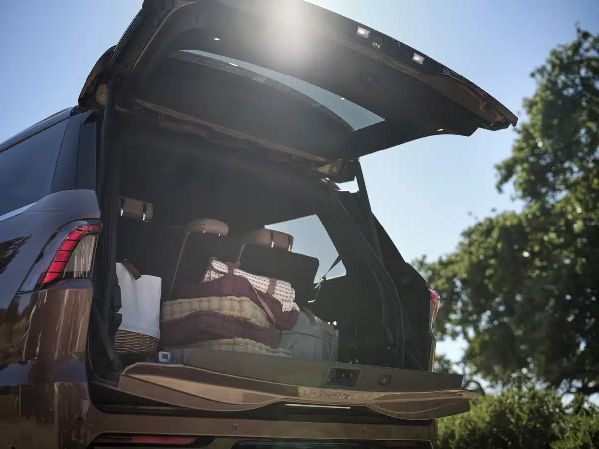 2025 lincoln navigator black label 36