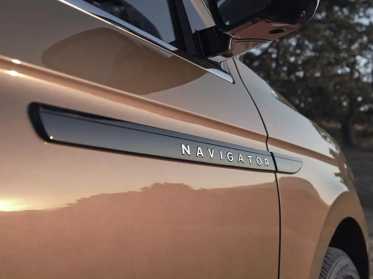 2025 lincoln navigator black label 40