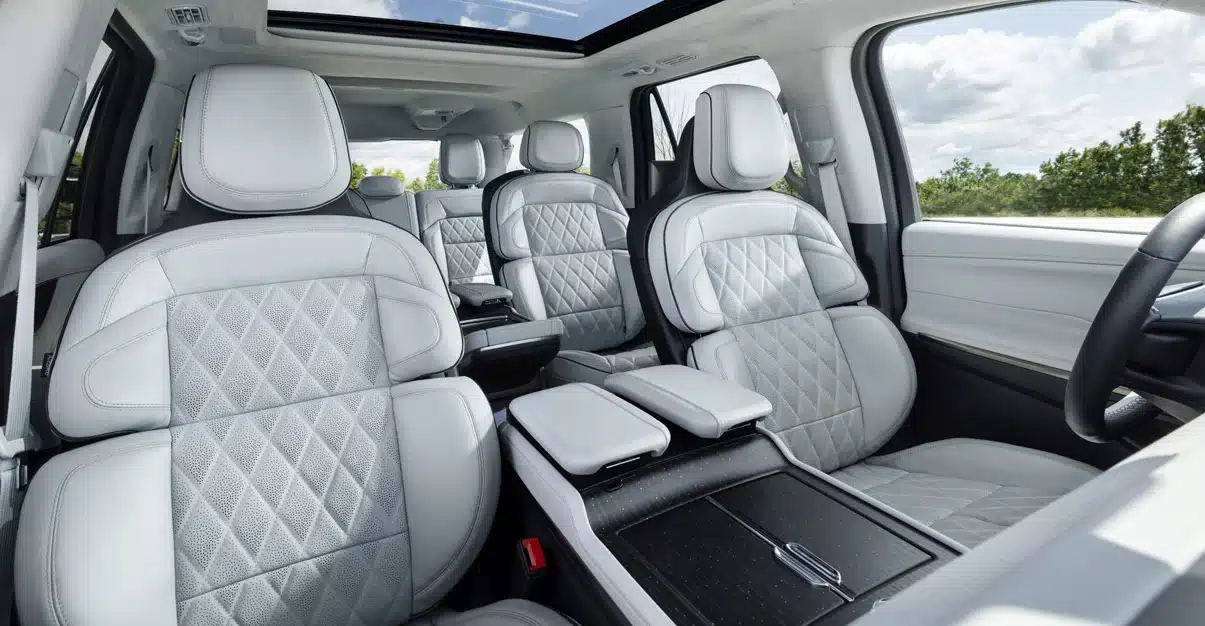 2025 lincoln navigator black label 5