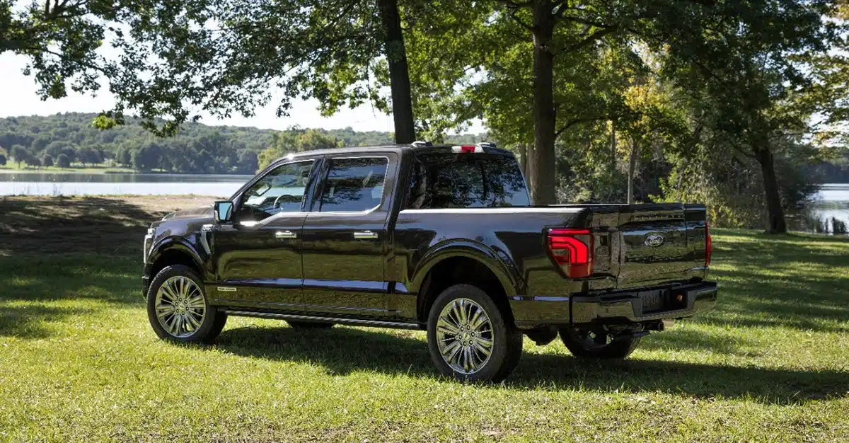 2025 full-size trucks premium fuel