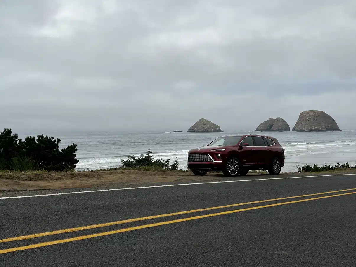 2025 buick enclave avenir 40