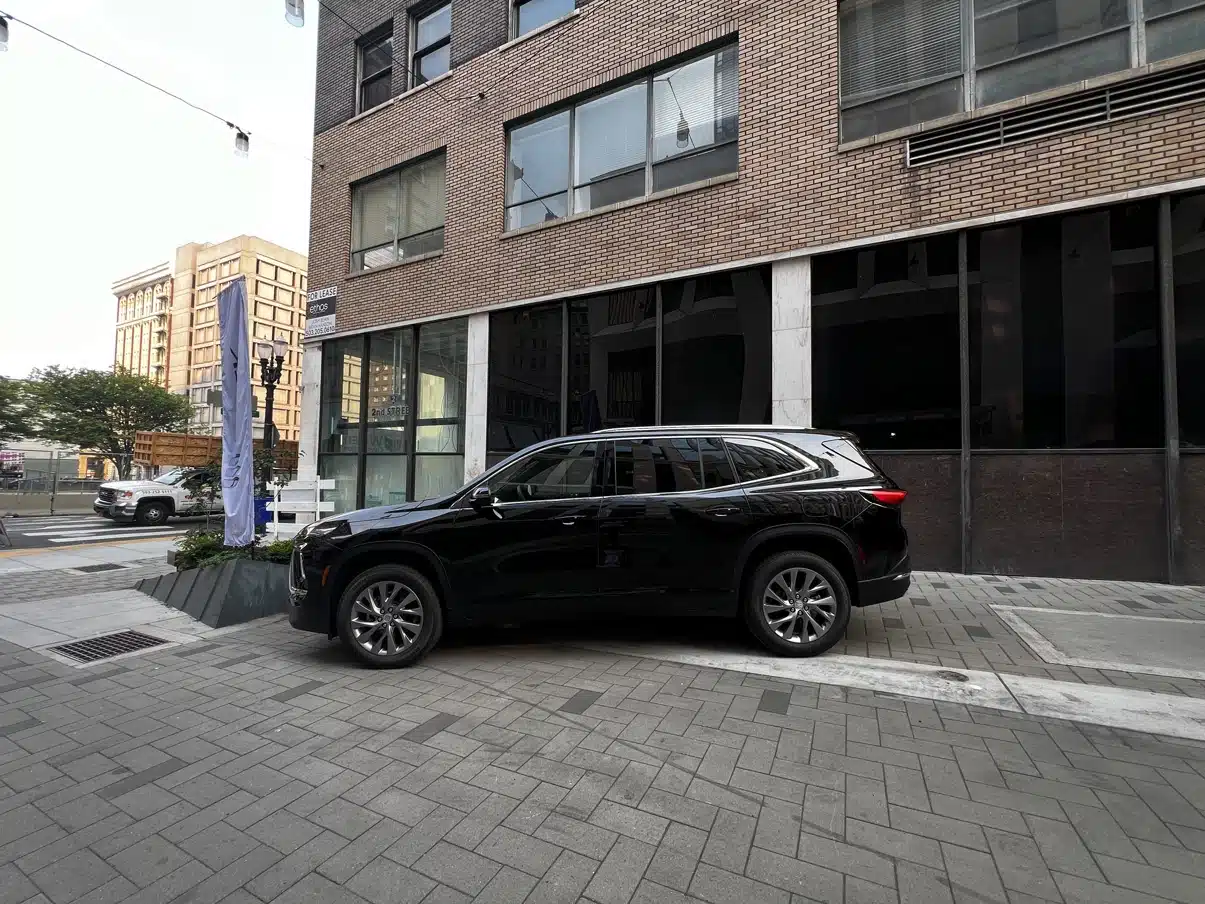 2025 buick enclave preferred 1