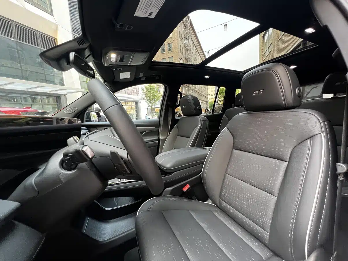 2025 buick enclave st 11