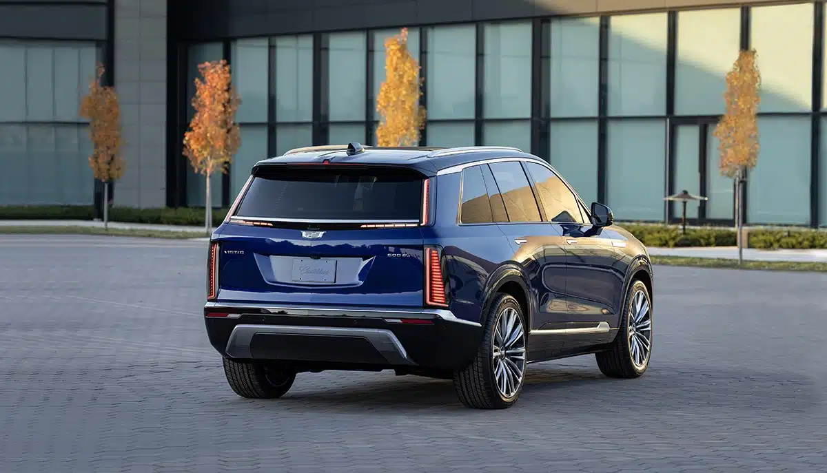 2026 cadillac vistiq 02 copy