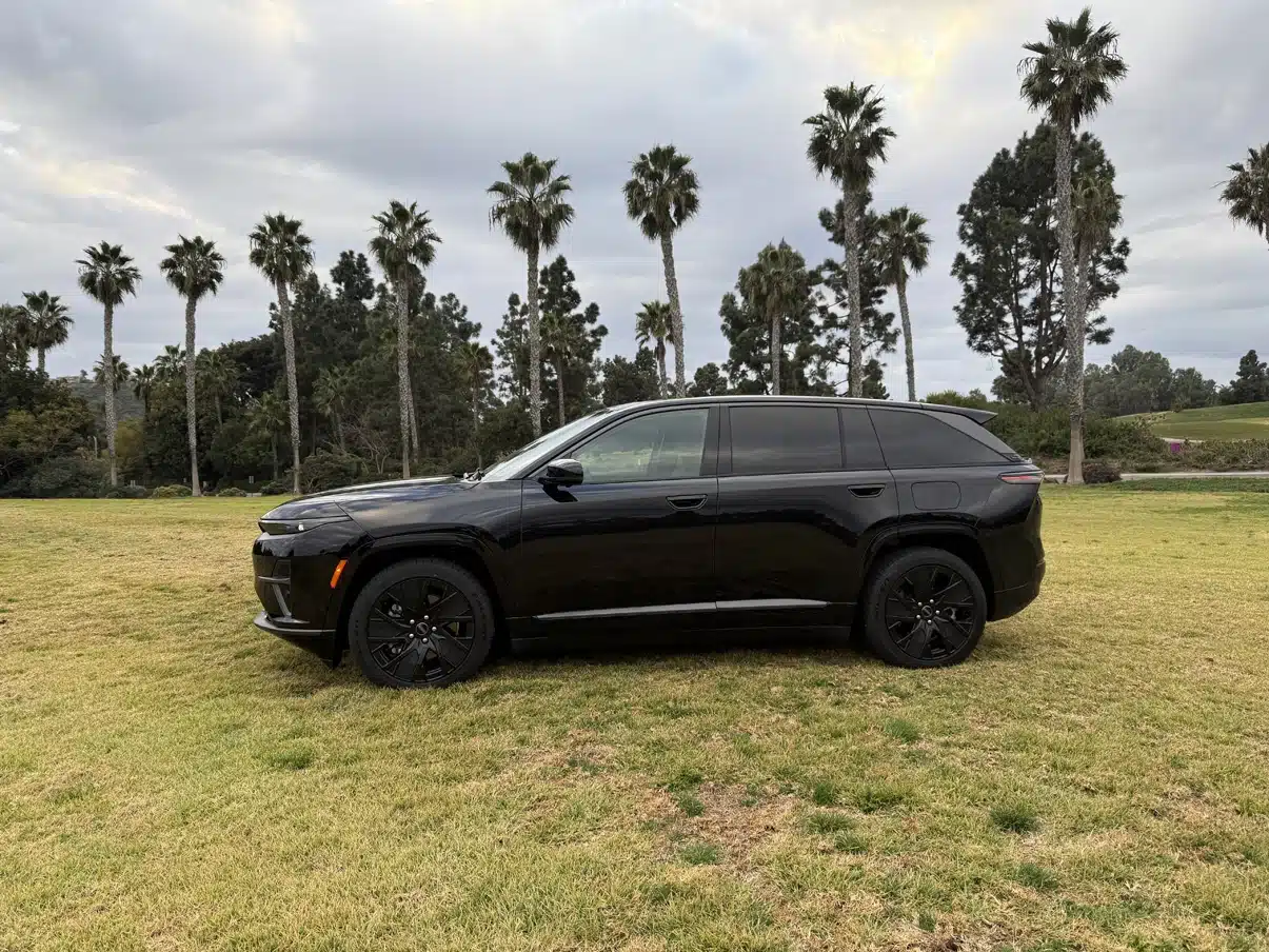 2024 jeep wagoneer s 9