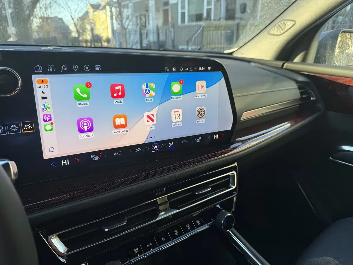 2025 chevrolet traverse 1