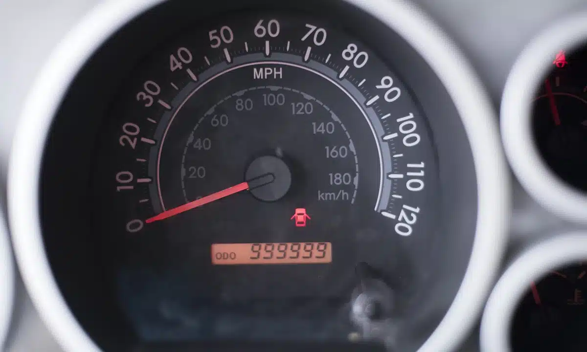 Is 0W20 bad for your engine? Million Mile Tundra example