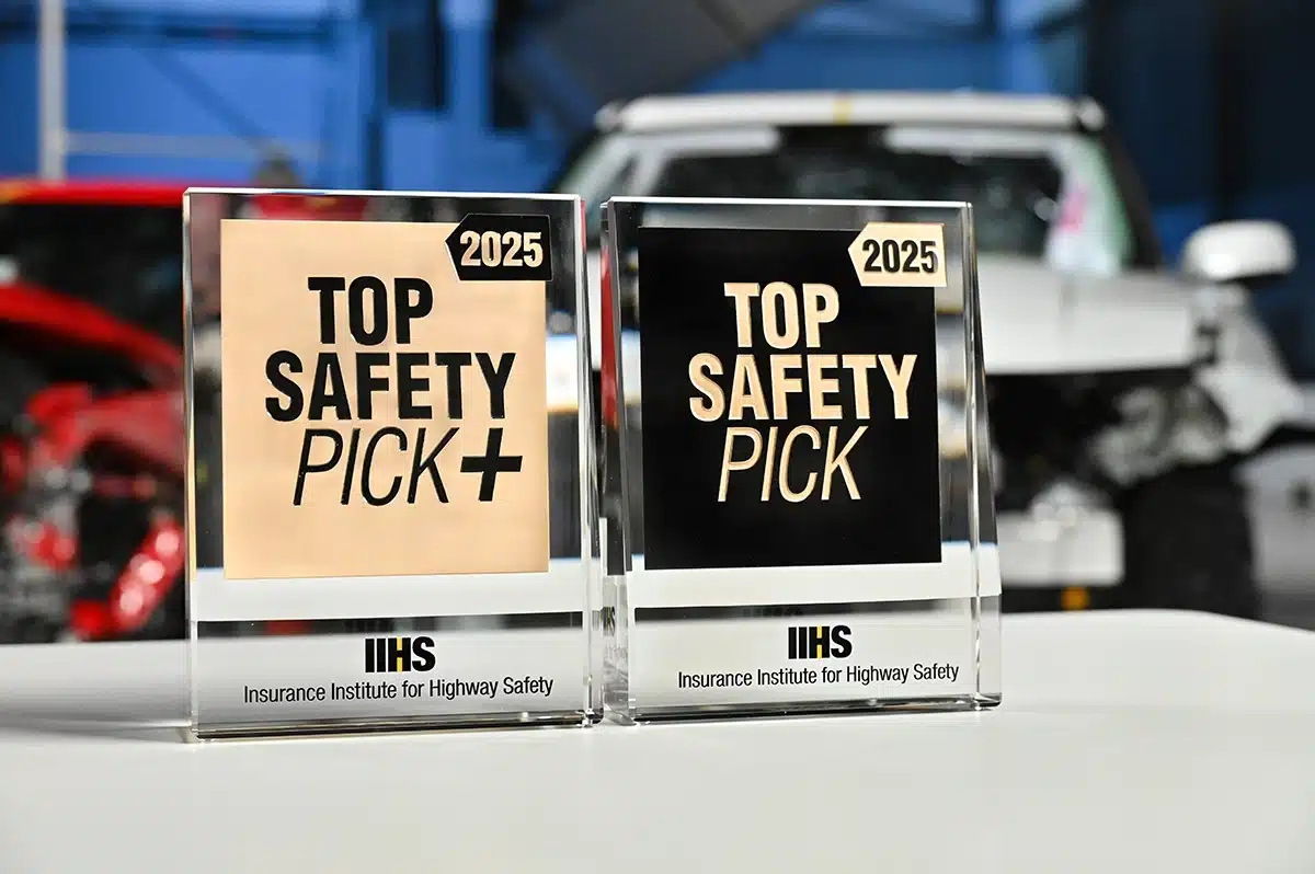 2025 iihs top safety pick awards image courtesy of iihs