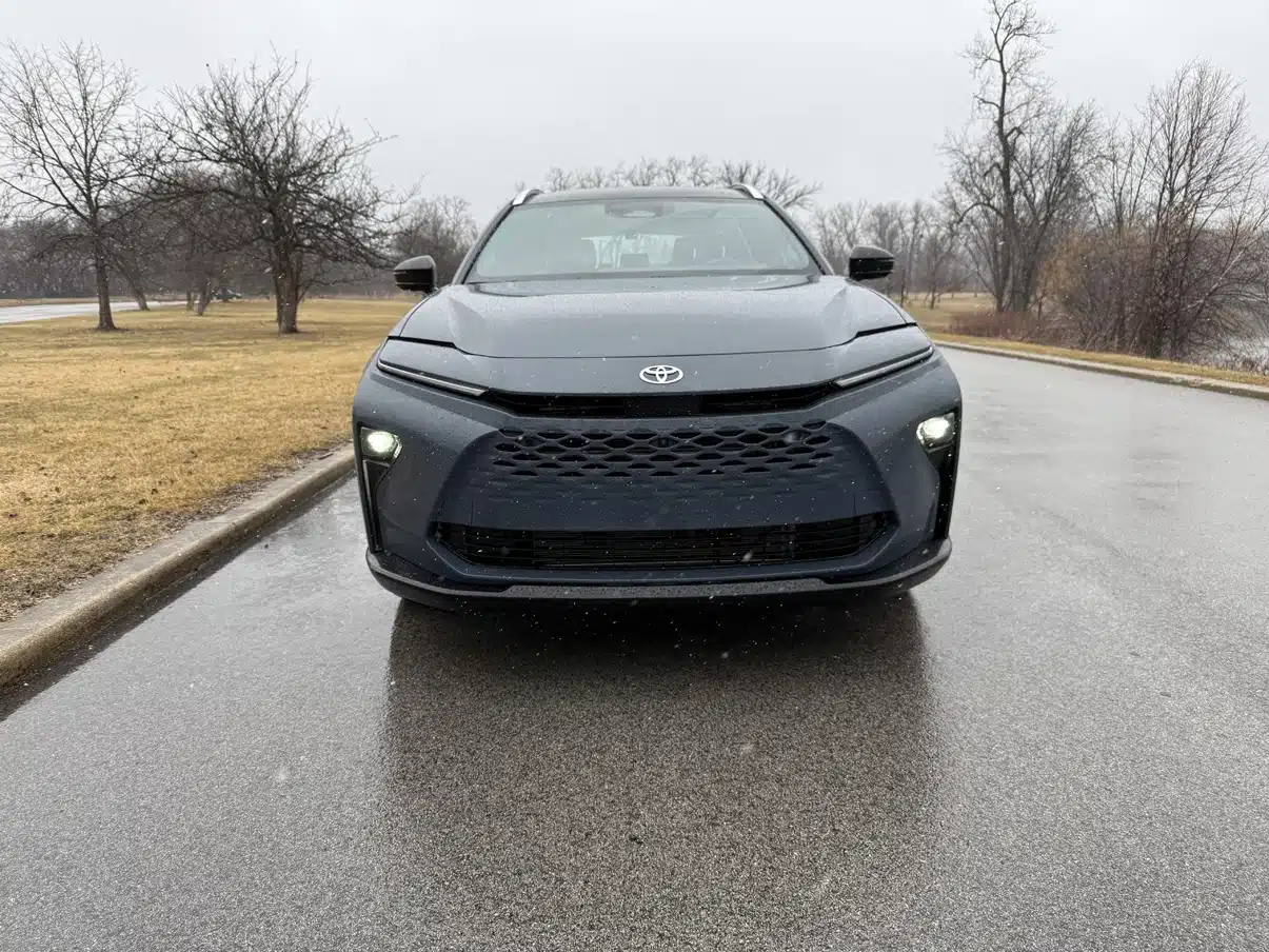2025 toyota crown signia 1