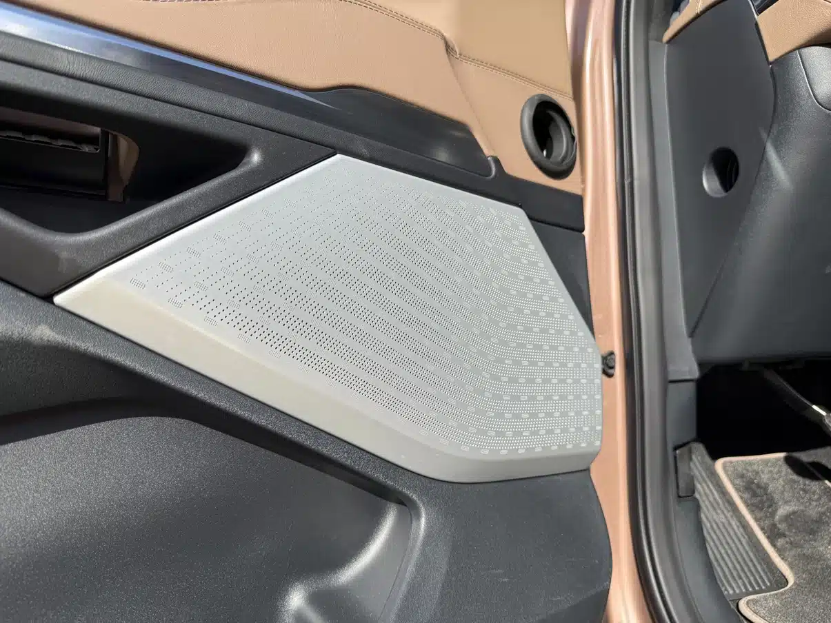 2025 lincoln navigator 21