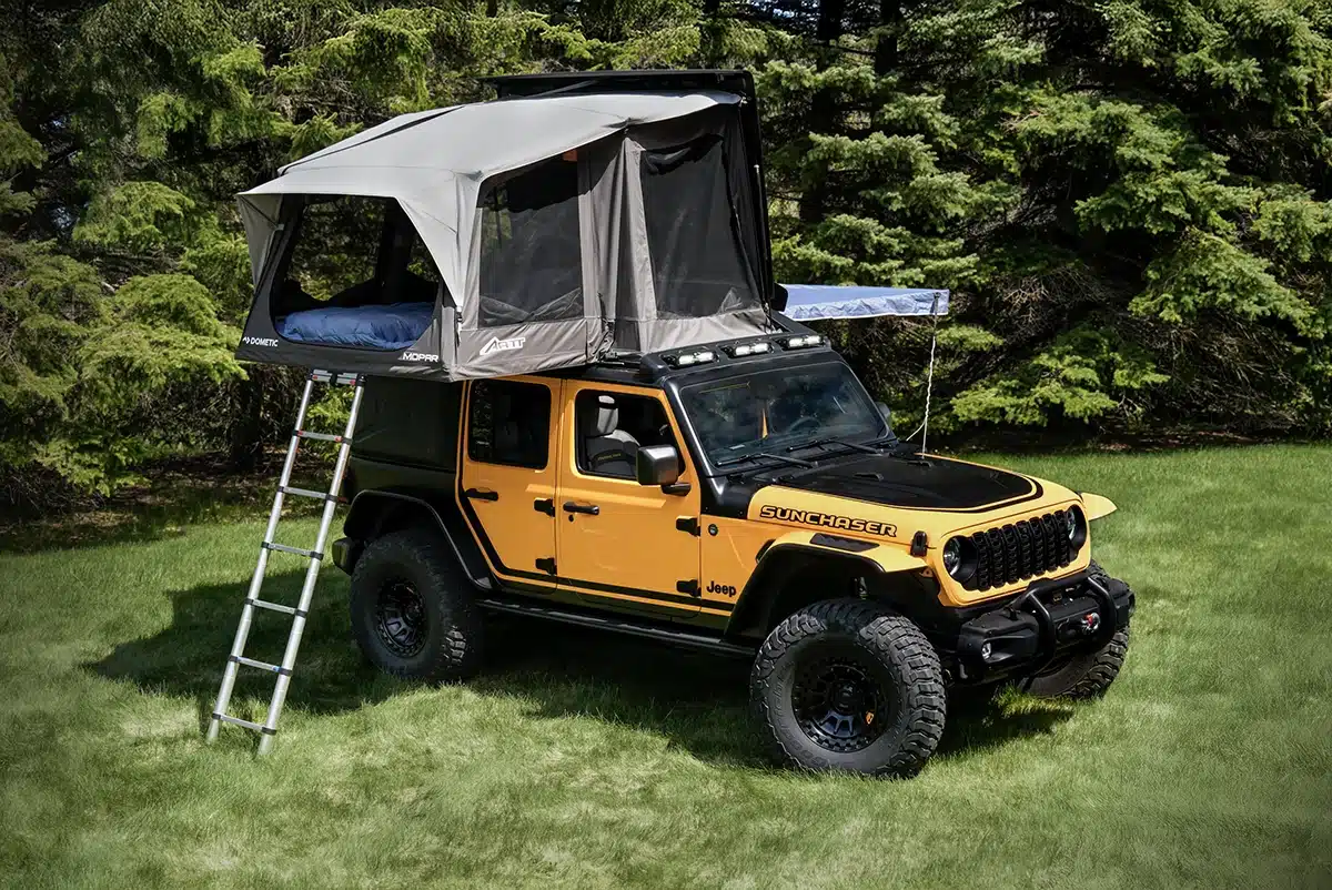 Jeep awning rooftop tent concept 1