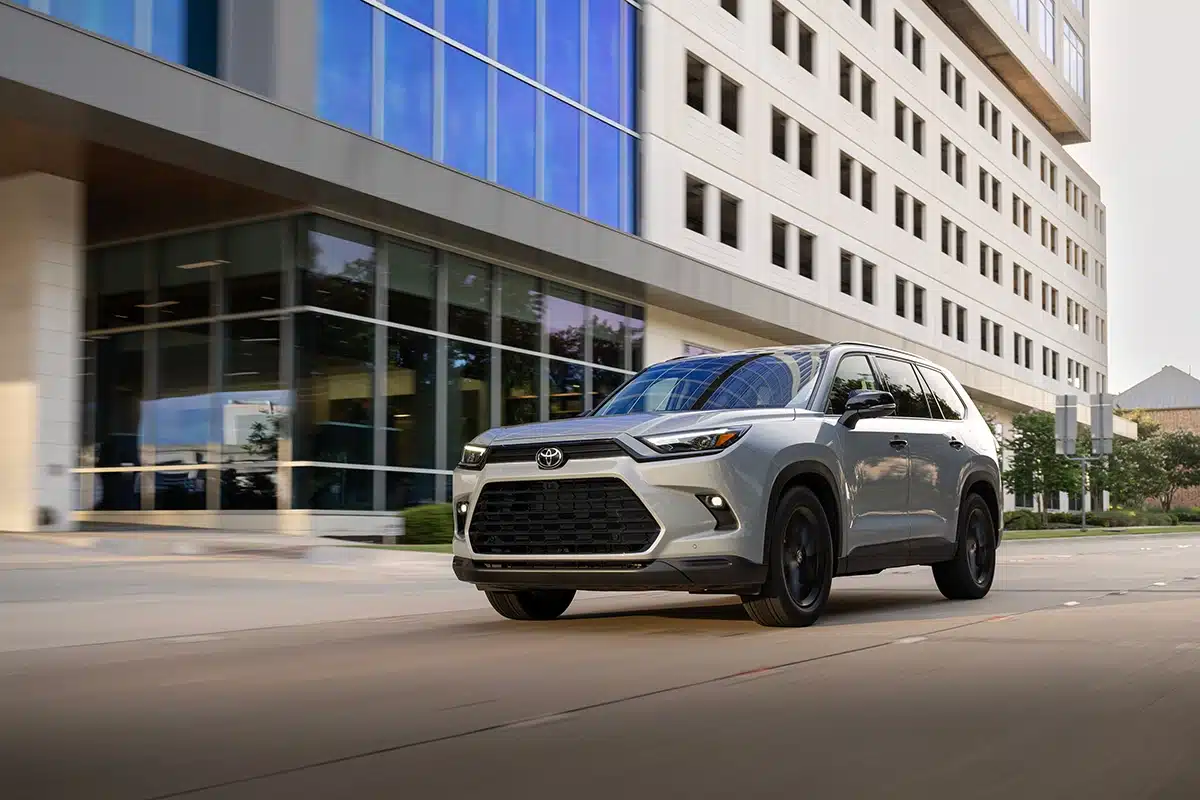 2025 toyota grand highlander nightshade cement 017 copy