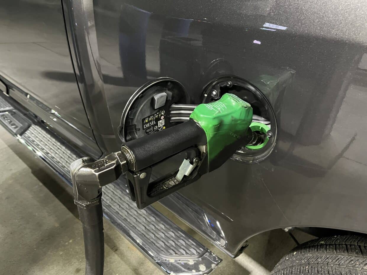 2025 ram 2500 fuel filler nozzle