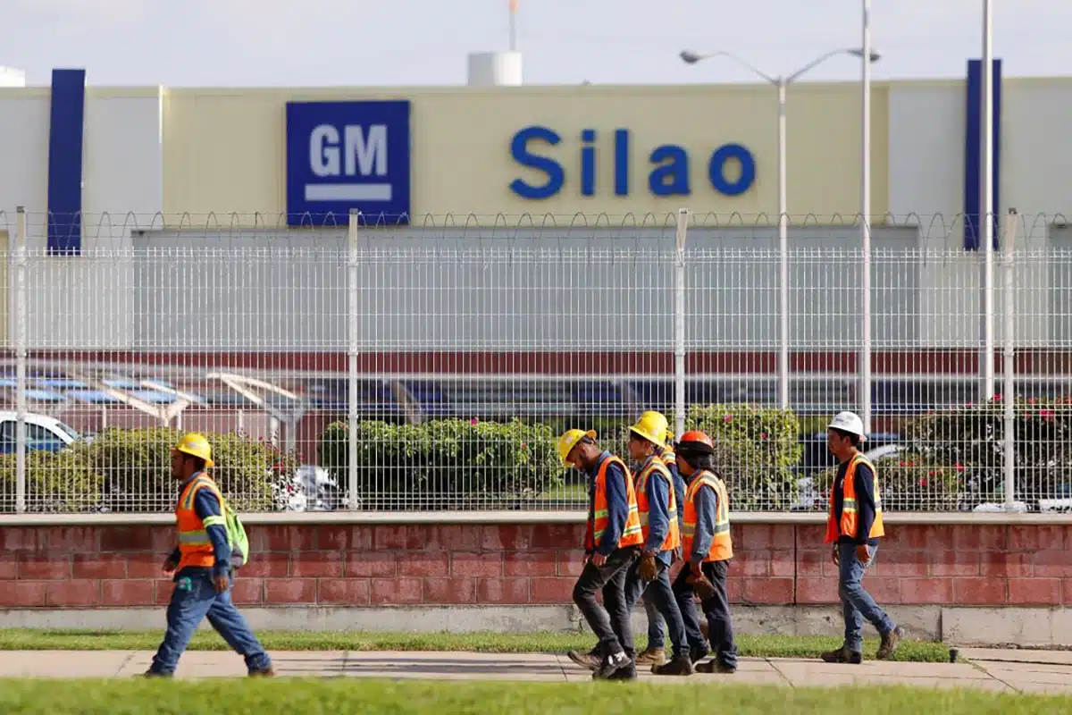 GM Mexico truck plant shutdown extended