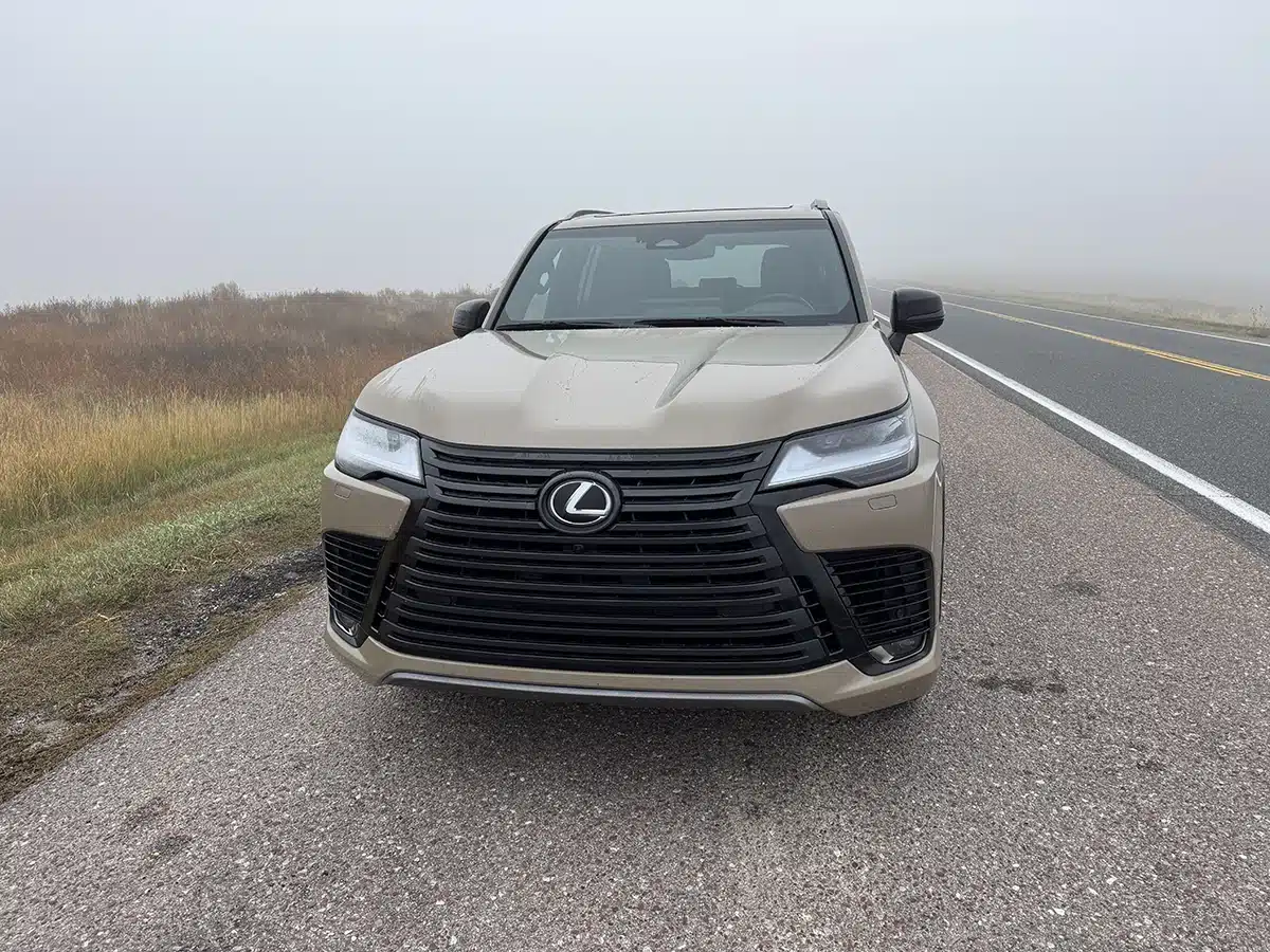 2025 Lexus LX 700h 1