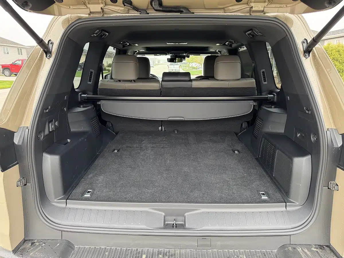2025 Lexus LX 700h 4