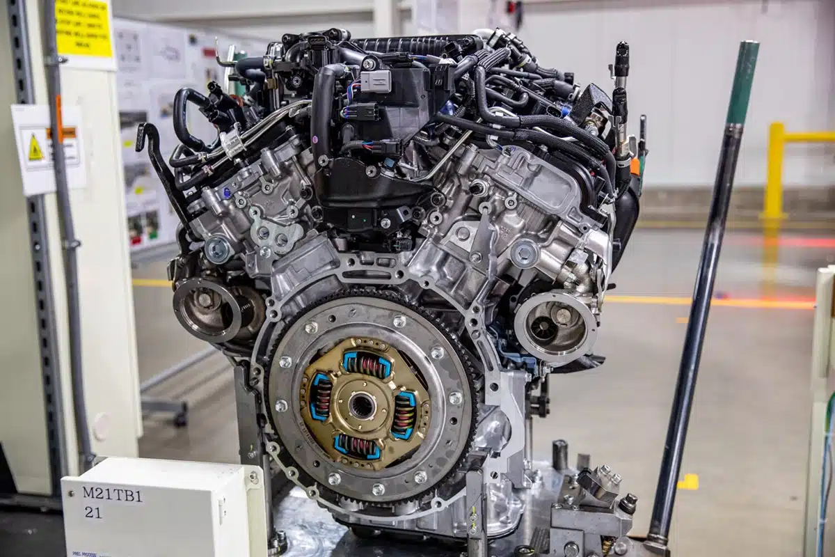 Toyota Tundra Engine Failure Debris Cleaning 4