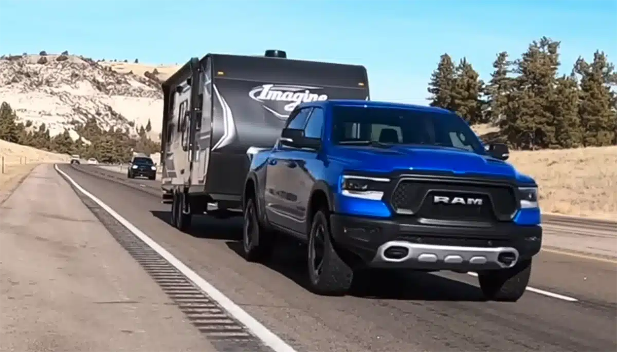Full-Size Truck Engine Tows 4
