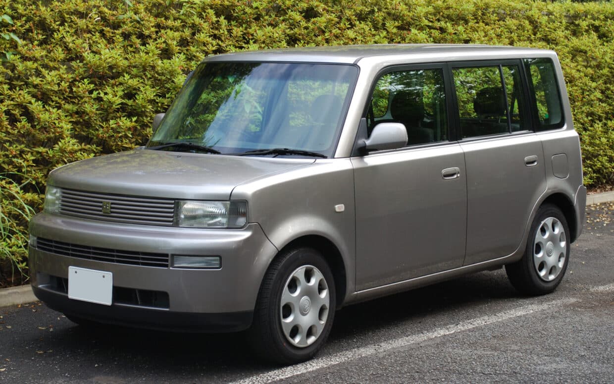 Toyota bB (photo by TMC)