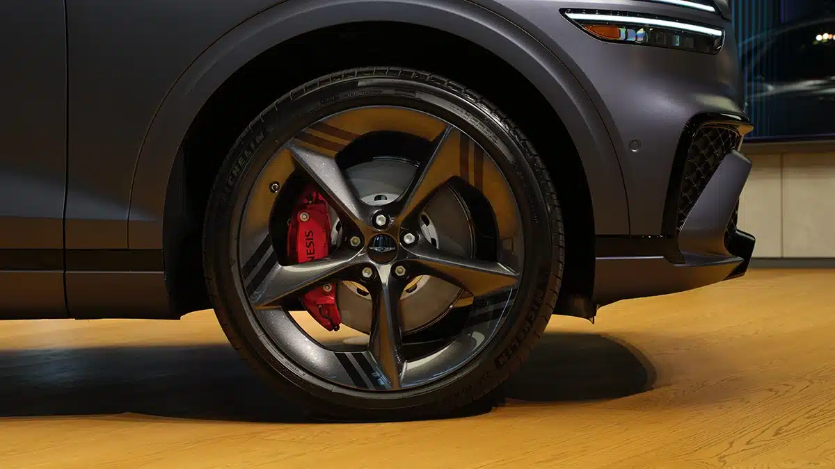 2027 Genesis GV70 Prestige Graphite 4