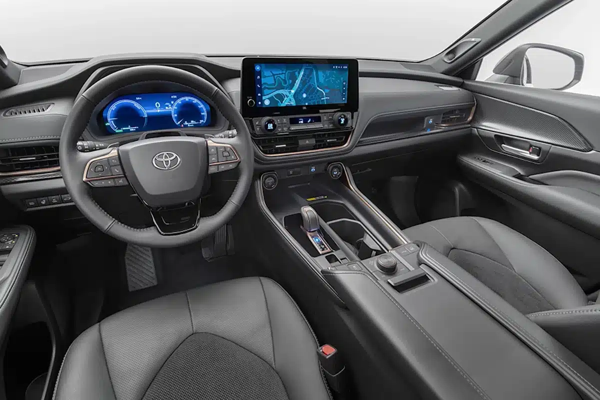 2025 Toyota Grand Highlander vs Mazda CX-90 4